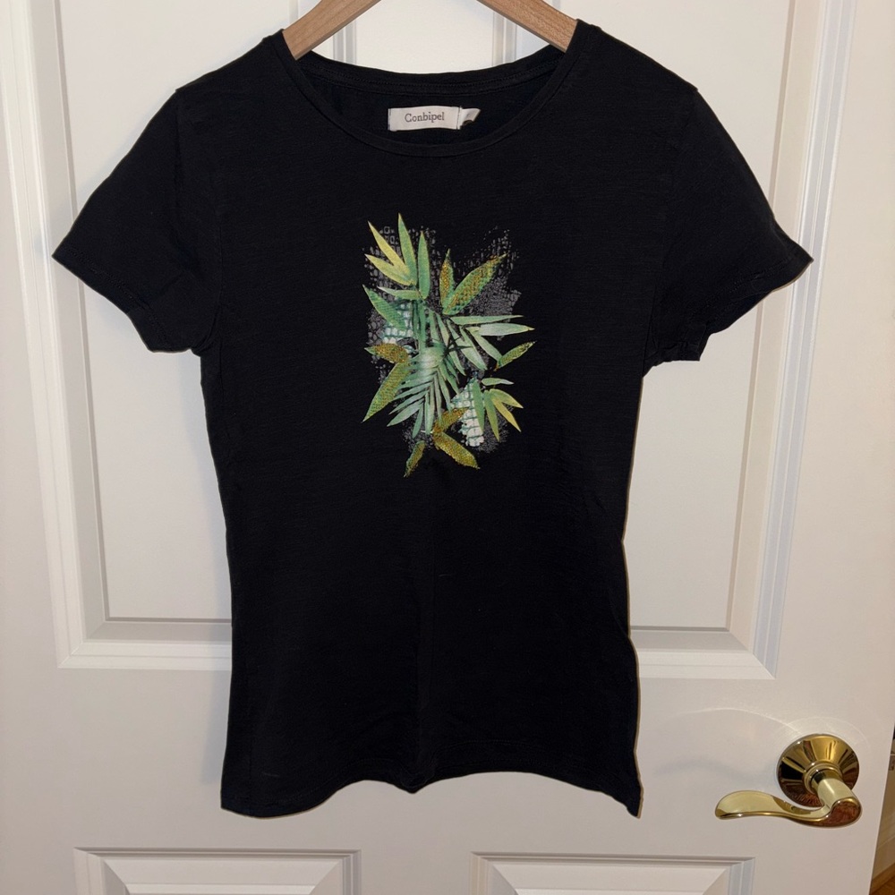 Conbìpel Green and Gold Leaves Black T-shirt